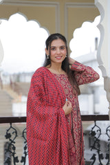 RAJNANDINI – MAROON MEHKAAR ANARKALI