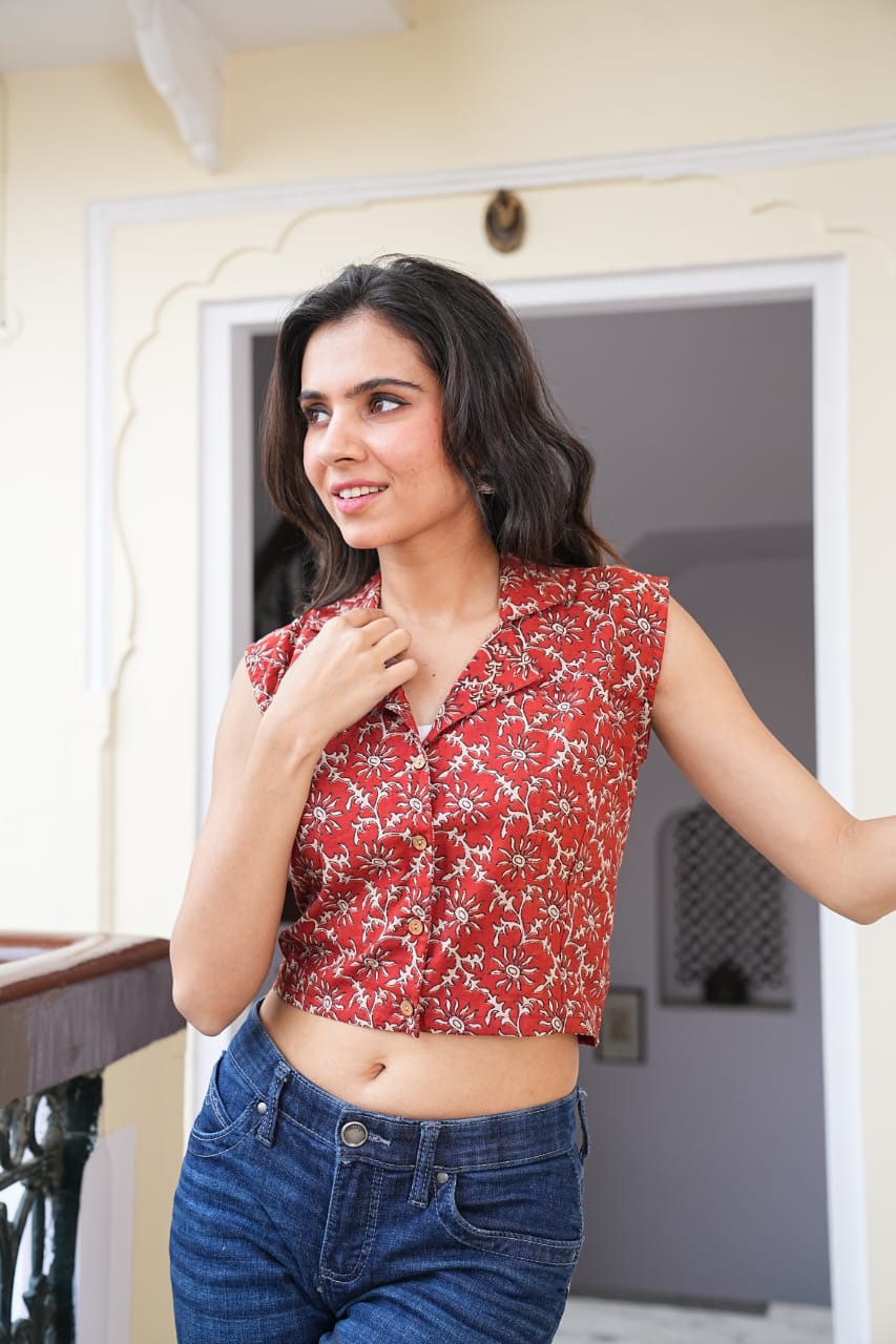 GULMOR RANG – BAGRU HAND BLOCK PRINTED RUST RED CROP TOP