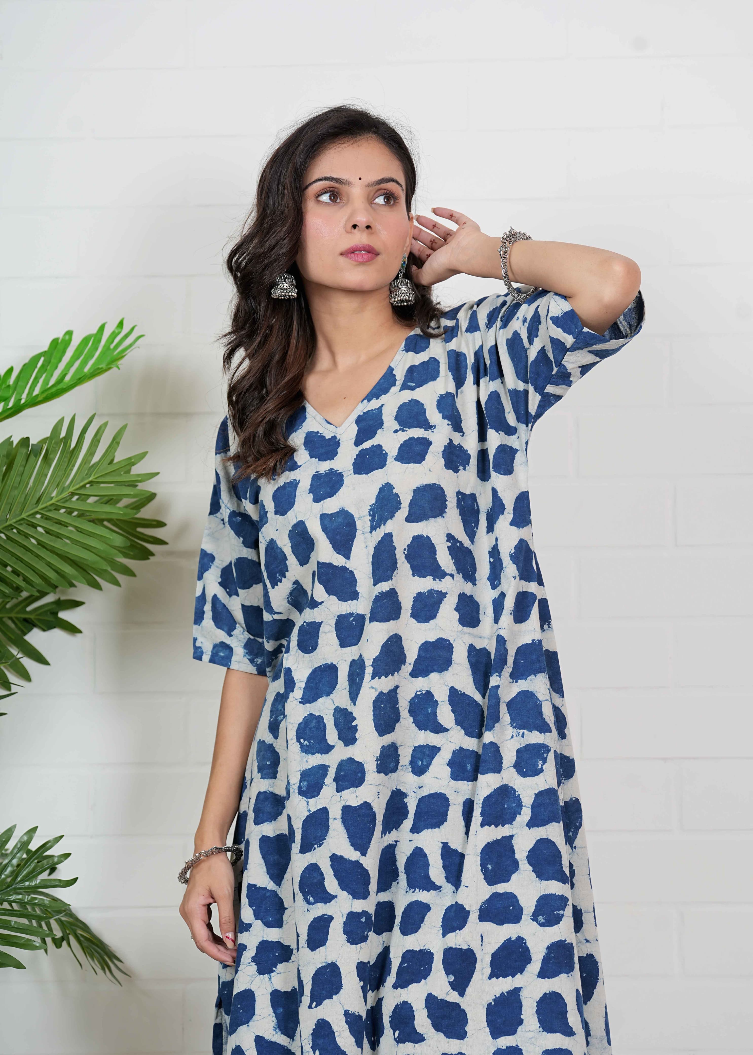 NEELPATAKHA – INDIGO ABSTRACT OVERSIZE KURTI SET