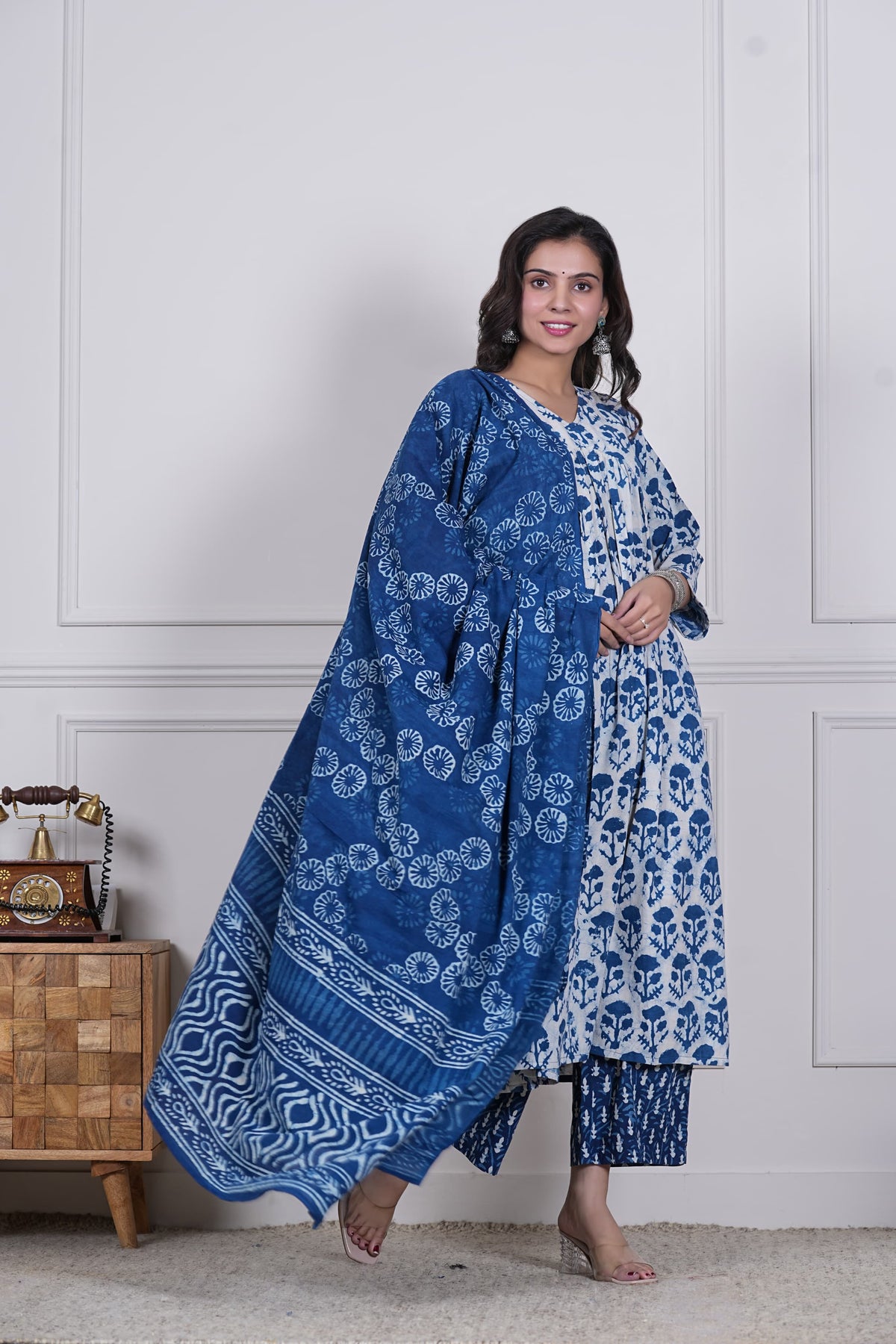 NEELKANTH – INDIGO BLOOM SET 3 PIECE SET