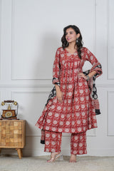 SUNEHRI NAZAARE – BAGRU HAND PRINTED 3 PIECE SET